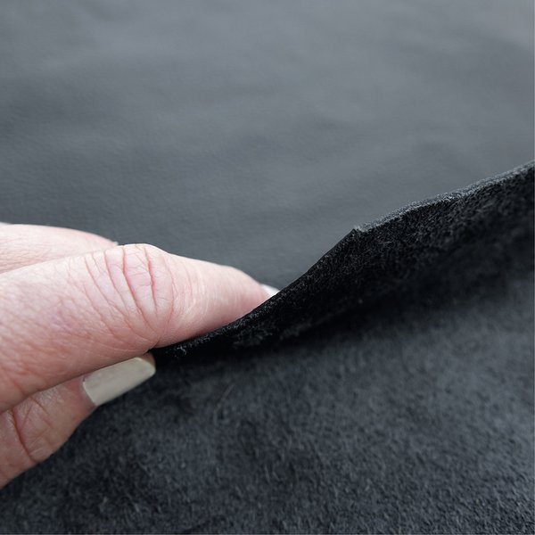 Rindleder, gedecktes Leder. Farbe Schwarz. Stärke ca. 1,1 mm (L78-034)